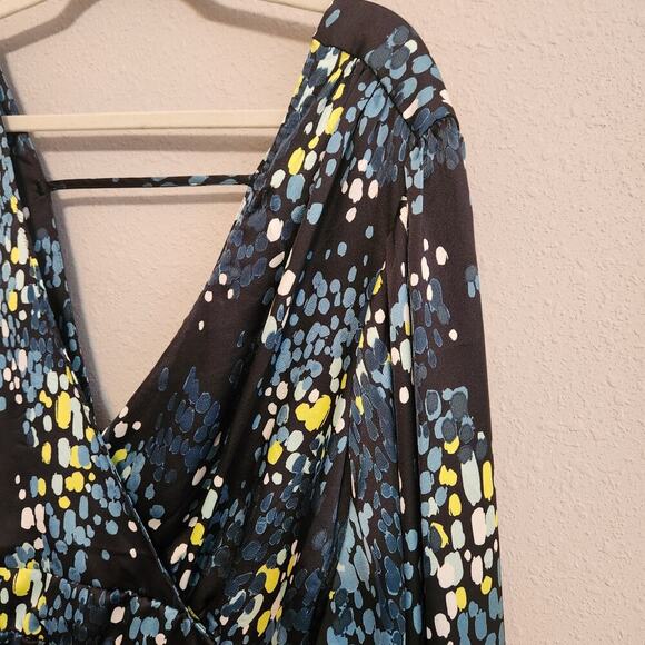 Torrid Satin‎ Surplice Size 6 Tie Cut Out Back Long Sleeve Blouse - Picture 4 of 13